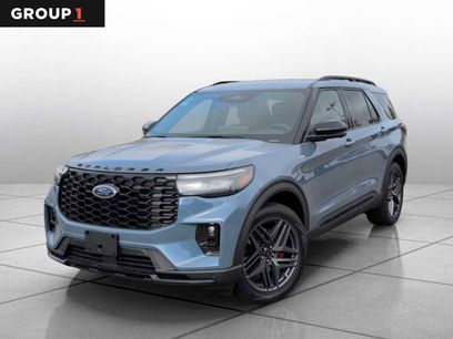 New 2025 Ford Explorer ST-Line w/ Premium Package