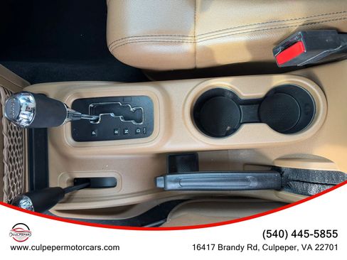 Used 2012 Jeep Wrangler Unlimited Sahara w/ Connectivity Group AWD/4WD image 21