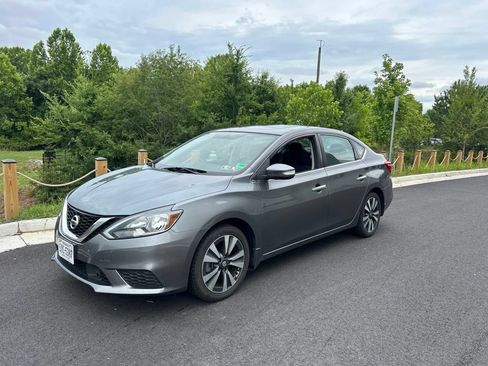 Used 2019 Nissan Sentra SV w/ Special Edition Package FWD image 14