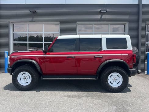 Used 2025 Ford Bronco Heritage Edition AWD/4WD image 2