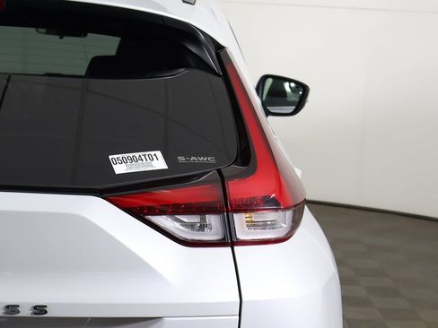 Used 2024 Mitsubishi Eclipse Cross LE image 13