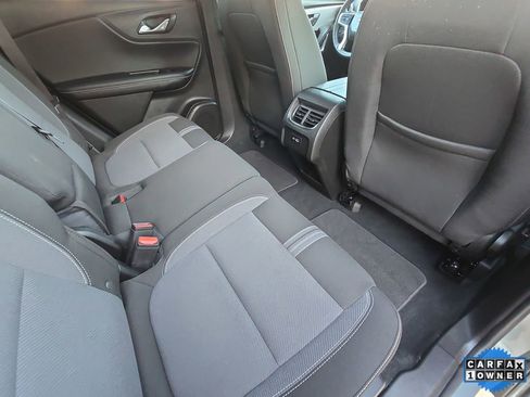 Used 2025 Chevrolet Blazer LT image 11