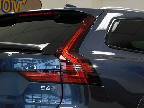 Used 2026 Volvo V90 B6 Cross Country Ultra image 84