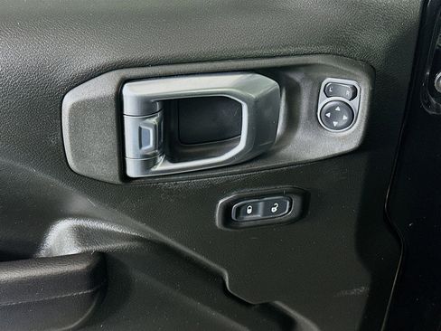 Used 2021 Jeep Wrangler Willys image 15