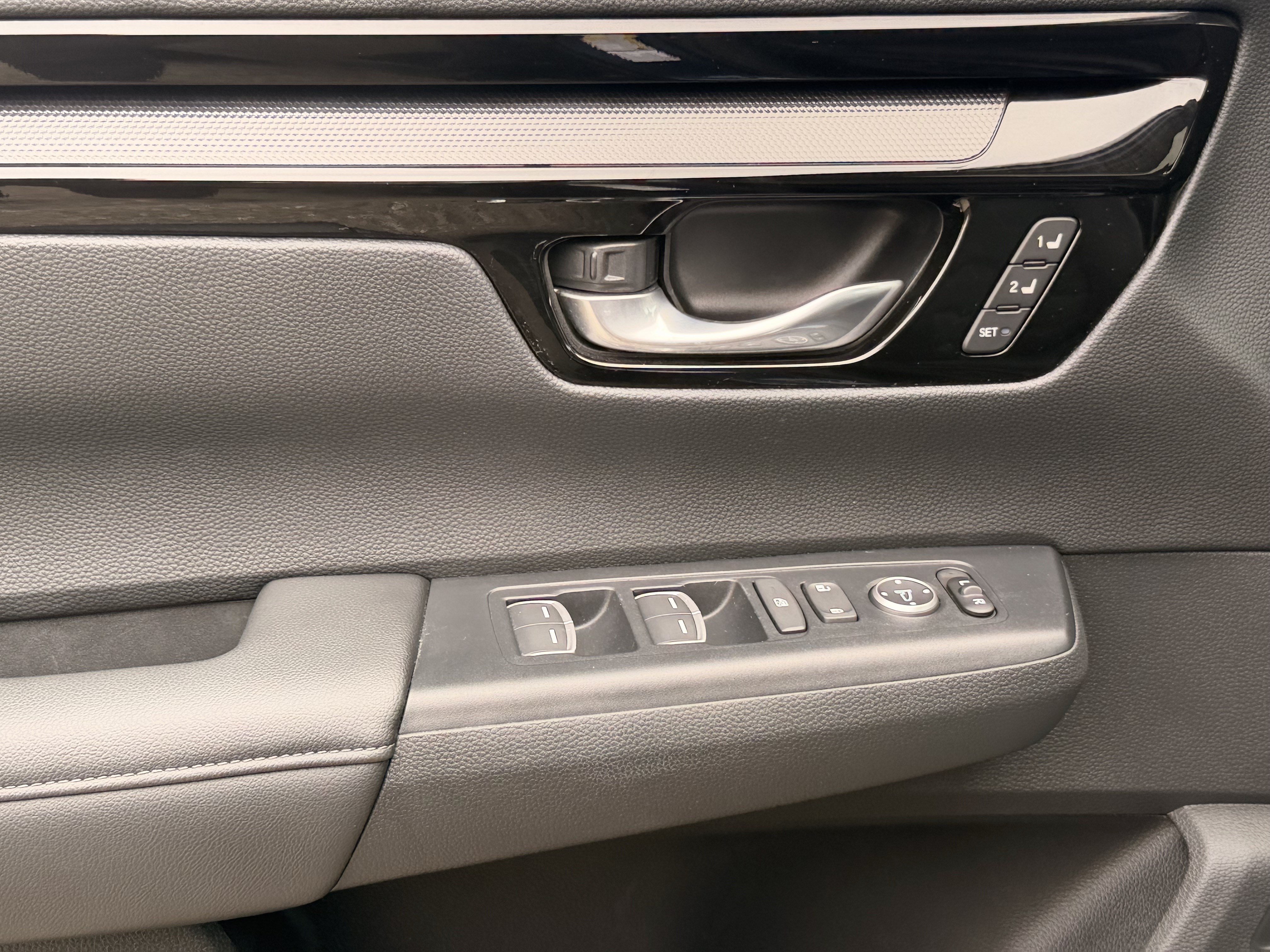 Used 2024 Honda CR-V EX-L image 11