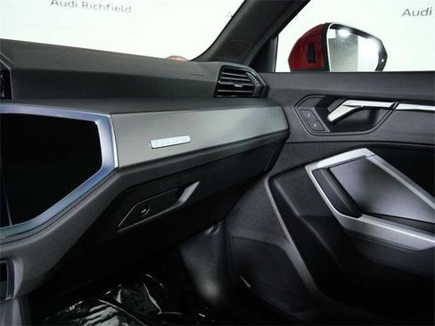 Used 2022 Audi Q3 2.0T Premium Plus w/ Premium Plus Package image 19