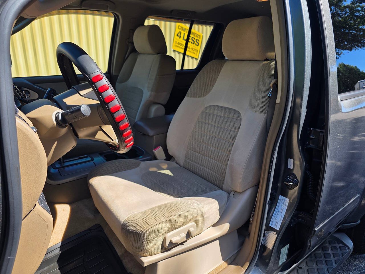 Used 2005 Nissan Pathfinder SE w/ (P01) Se Premium Pkg RWD image 12