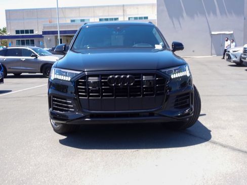 Used 2023 Audi Q7 3.0T Prestige w/ Prestige Package AWD/4WD image 3