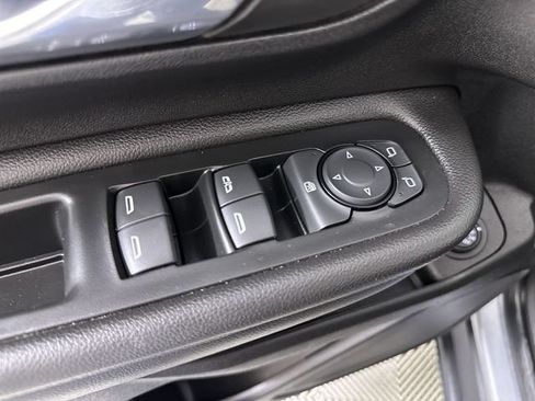 Used 2024 GMC Terrain SLE w/ Driver Convenience Package FWD image 24