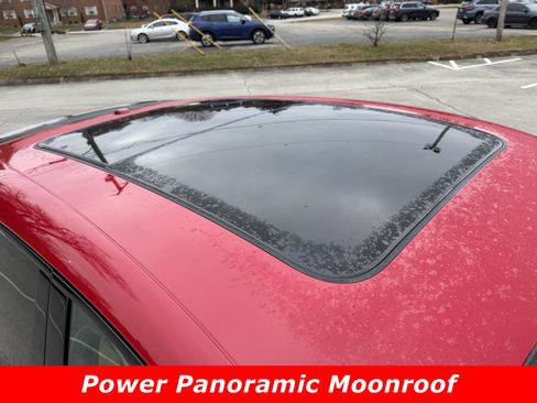 Used 2017 Porsche Macan S image 11