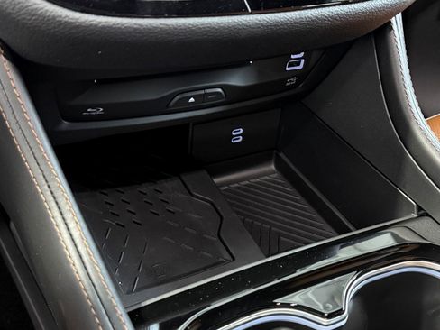 New 2026 Chrysler Pacifica Pinnacle w/ Trailer Tow Group image 39