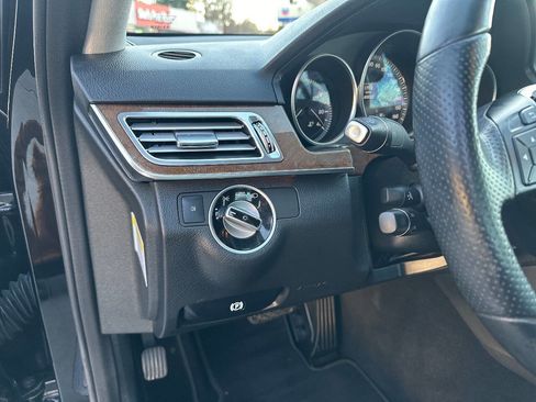 Used 2014 Mercedes-Benz E 350 E 350 Luxury 4dr Sedan image 22