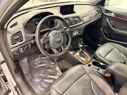 Used 2018 Audi Q3 2.0T Premium Plus w/ Premium Plus Package AWD/4WD image 19
