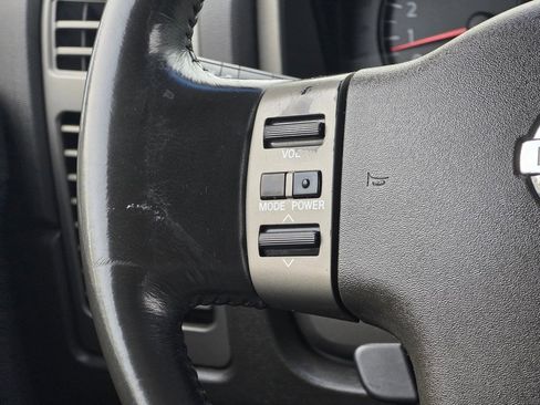 Used 2004 Nissan Titan SE image 17