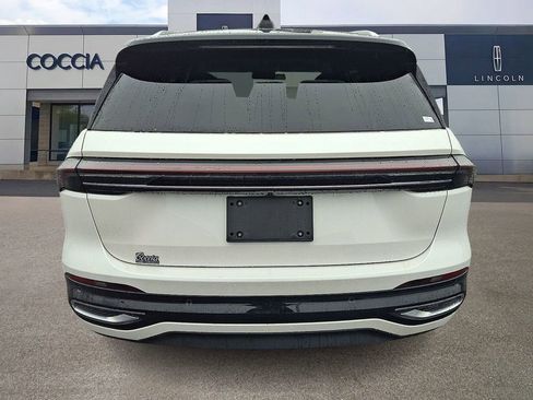 Certified 2024 Lincoln Nautilus Reserve w/ Equipment Group 203A image 5