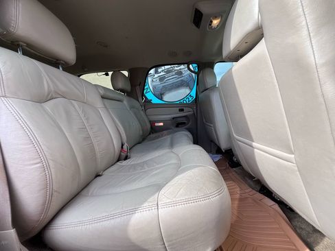 Used 2001 Chevrolet Tahoe LT w/ LT Preferred Equipment Group image 14