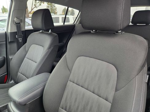 Used 2022 Kia Sportage LX image 16