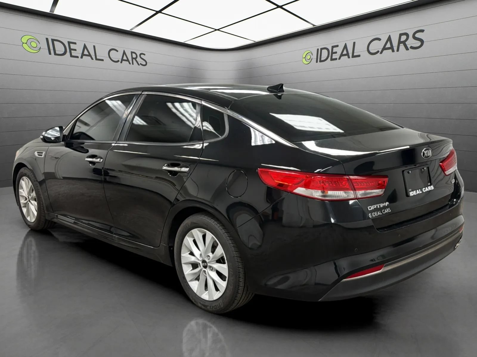 Used 2016 Kia Optima EX w/ Premium Package FWD image 7