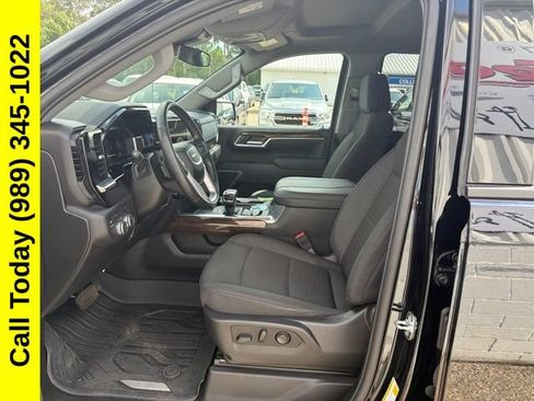 Used 2025 GMC Sierra 1500 Elevation w/ X31 Off-Road Package AWD/4WD image 2