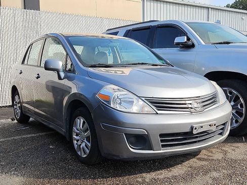 Used 2011 Nissan Versa 1.8 S w/ PWR Plus Pkg FWD image 2