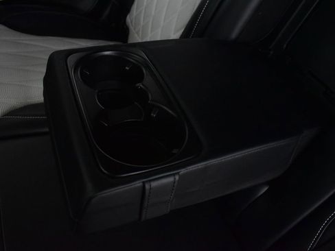 Certified 2022 Mercedes-Benz G 63 AMG 4MATIC image 31