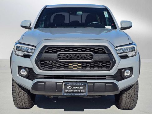 Used 2020 Toyota Tacoma TRD Off-Road w/ Technology Package AWD/4WD image 8