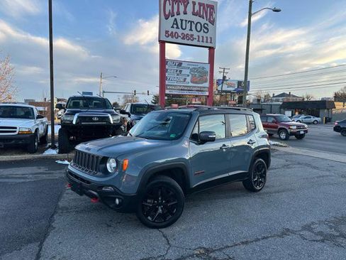 Used 2016 Jeep Renegade Trailhawk w/ Premium Trailhawk Package image 1