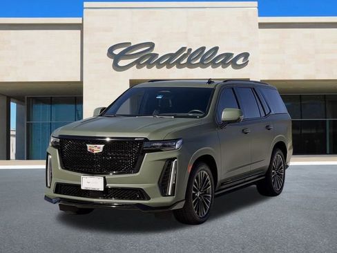 Certified 2024 Cadillac Escalade V w/ Heavy-Duty Trailer Package image 10