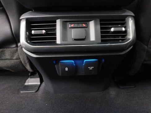 Used 2023 Ford F150 Lariat w/ Equipment Group 502A High image 27