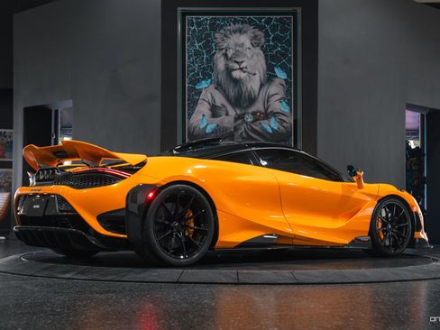 Used 2021 McLaren 765LT RWD image 7