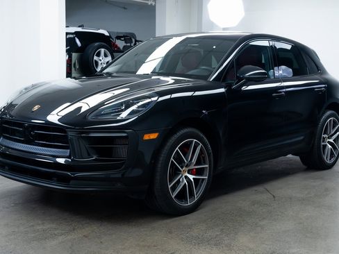 Used 2023 Porsche Macan S image 3