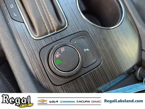 Used 2018 GMC Acadia SLT image 27