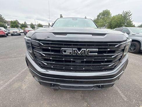 Used 2024 GMC Sierra 1500 Elevation w/ Elevation Premium Package AWD/4WD image 2