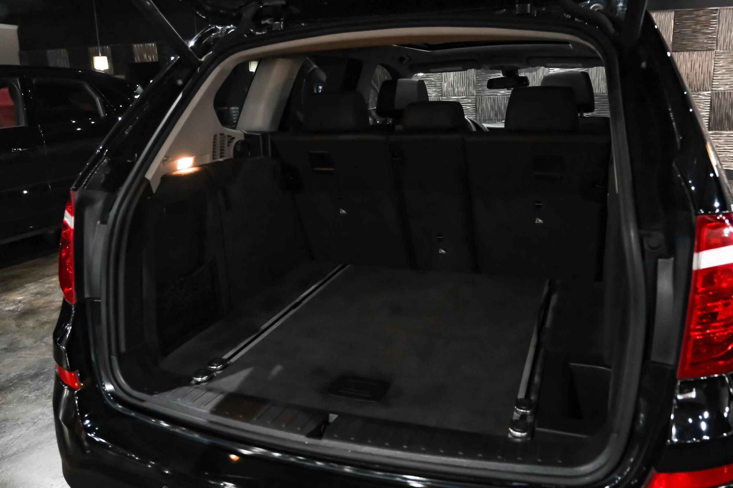 Used 2017 BMW X3 xDrive28i AWD/4WD image 46