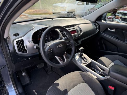 Used 2016 Kia Sportage LX FWD image 16