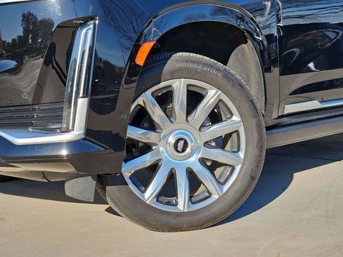 Used 2021 Cadillac Escalade ESV Premium Luxury Platinum image 7