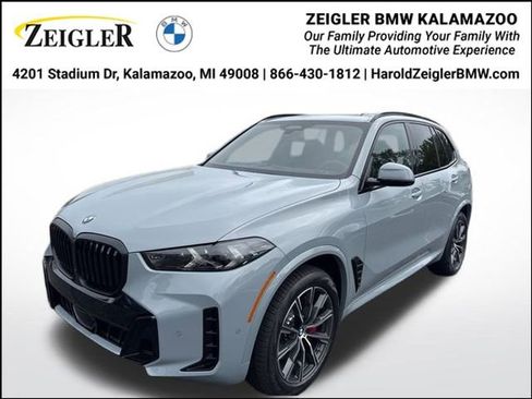 New 2026 BMW X5 xDrive40i w/ M Sport Package image 1
