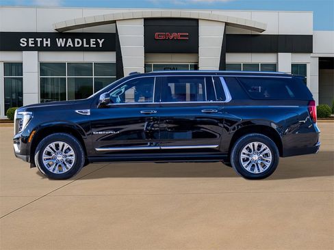 Used 2026 GMC Yukon XL Denali w/ Sun & Power Step Package image 4