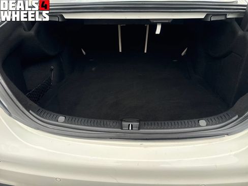Used 2017 Mercedes-Benz E 300 4MATIC image 23