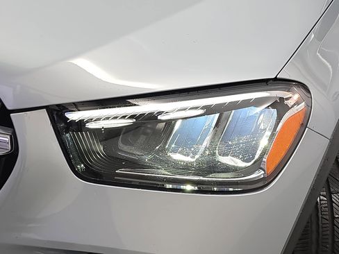 Used 2025 Mercedes-Benz GLE 450 4MATIC image 32