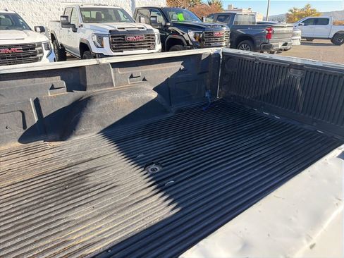 Used 2005 GMC Sierra 3500 W/T image 31