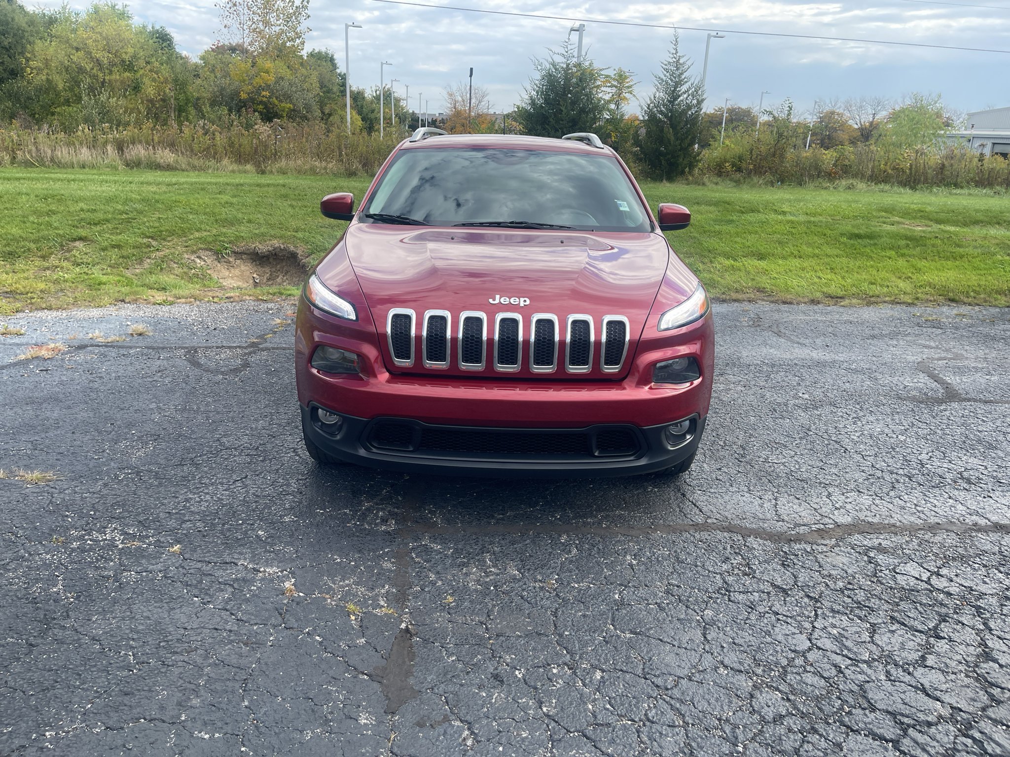 Used 2015 Jeep Cherokee Latitude AWD/4WD image 9
