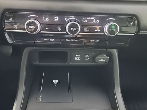 Certified 2025 Honda Pilot EX-L image 34