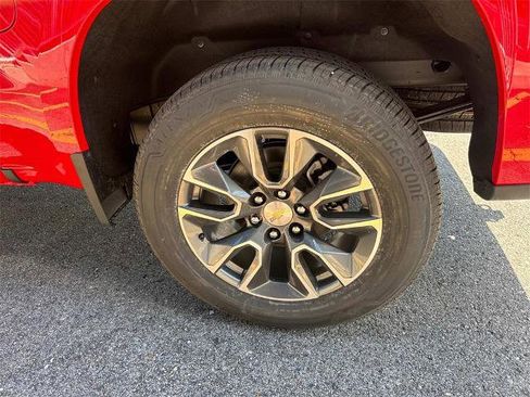 New 2025 Chevrolet Silverado 1500 LT w/ Convenience Package II image 4