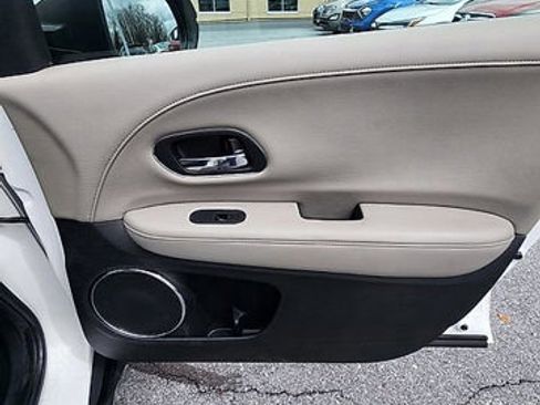 Used 2016 Honda HR-V EX-L image 3