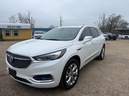 Used 2020 Buick Enclave Avenir w/ Avenir Technology Package image 4