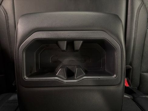 Used 2025 Toyota Tundra Limited AWD/4WD image 45