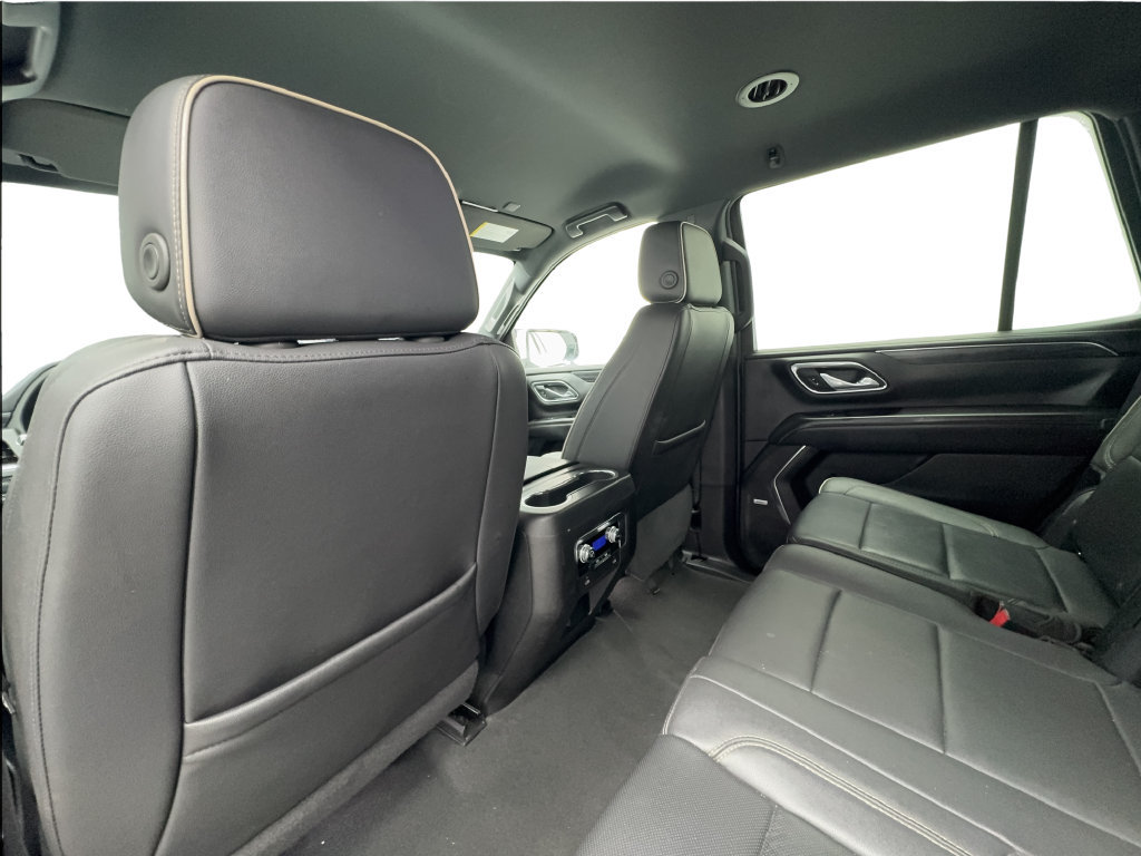 Used 2024 GMC Yukon SLT RWD image 25