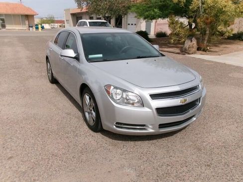 Used 2010 Chevrolet Malibu LT w/ Power Convenience Package FWD image 4