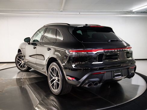 Certified 2026 Porsche Macan AWD/4WD image 3